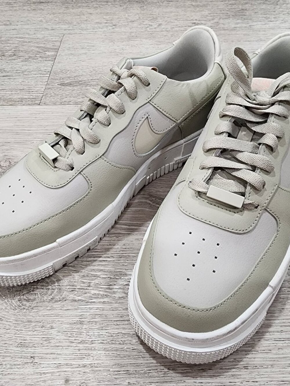 Nike Air Force 1 Pixel Light Stone Sneakers Shoes CK6649-104 Women's Size 10